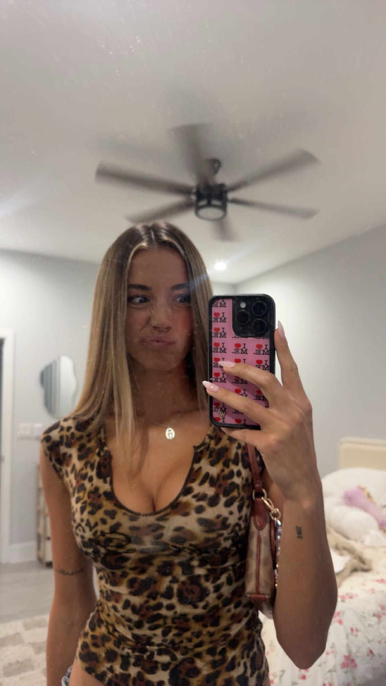 sadie.mckenna snapchat image archive image