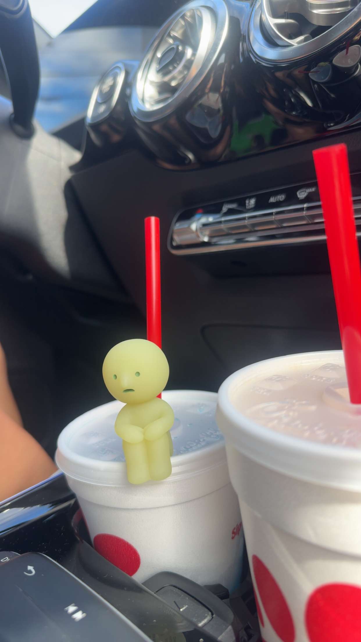 sadie.mckenna snapchat image archive image