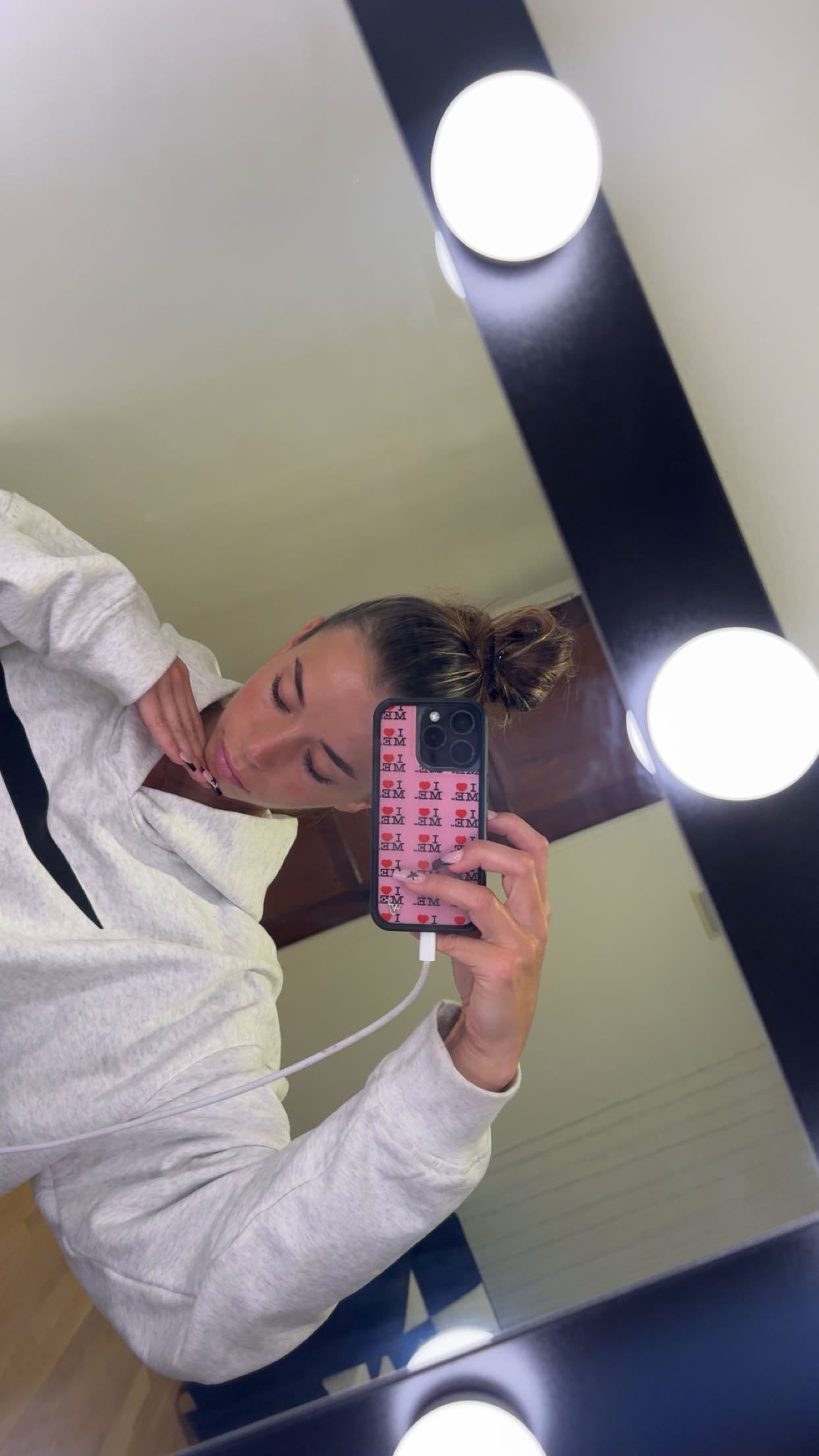 sadie.mckenna snapchat image archive image