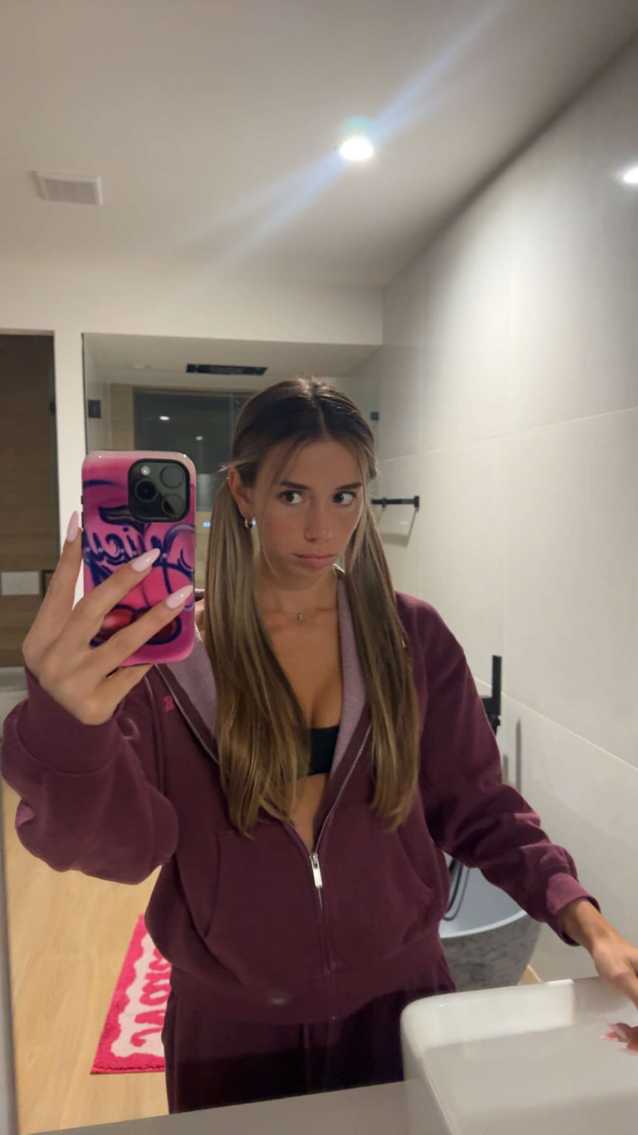 sadie.mckenna snapchat image archive image