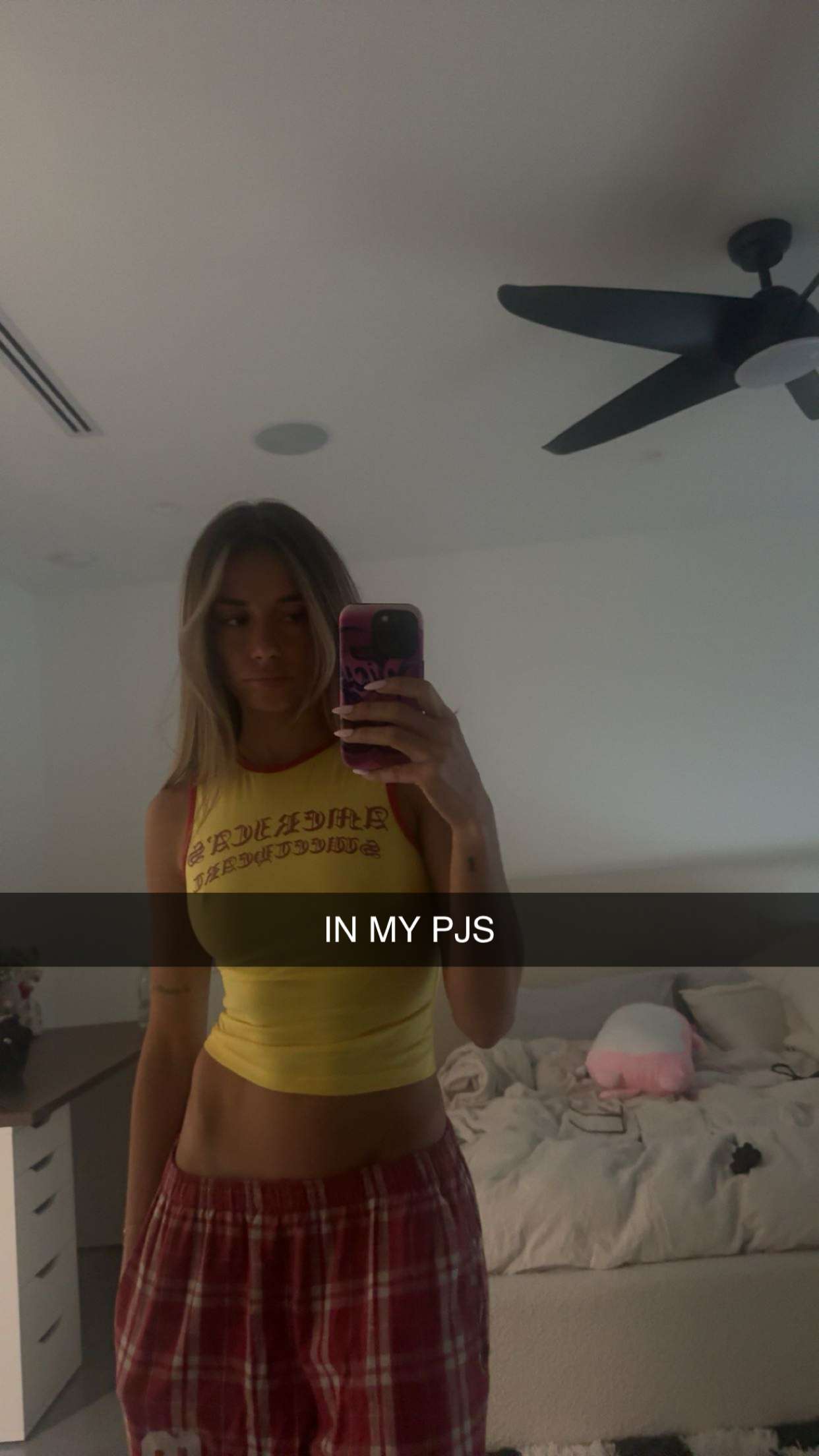 sadie.mckenna snapchat image archive image