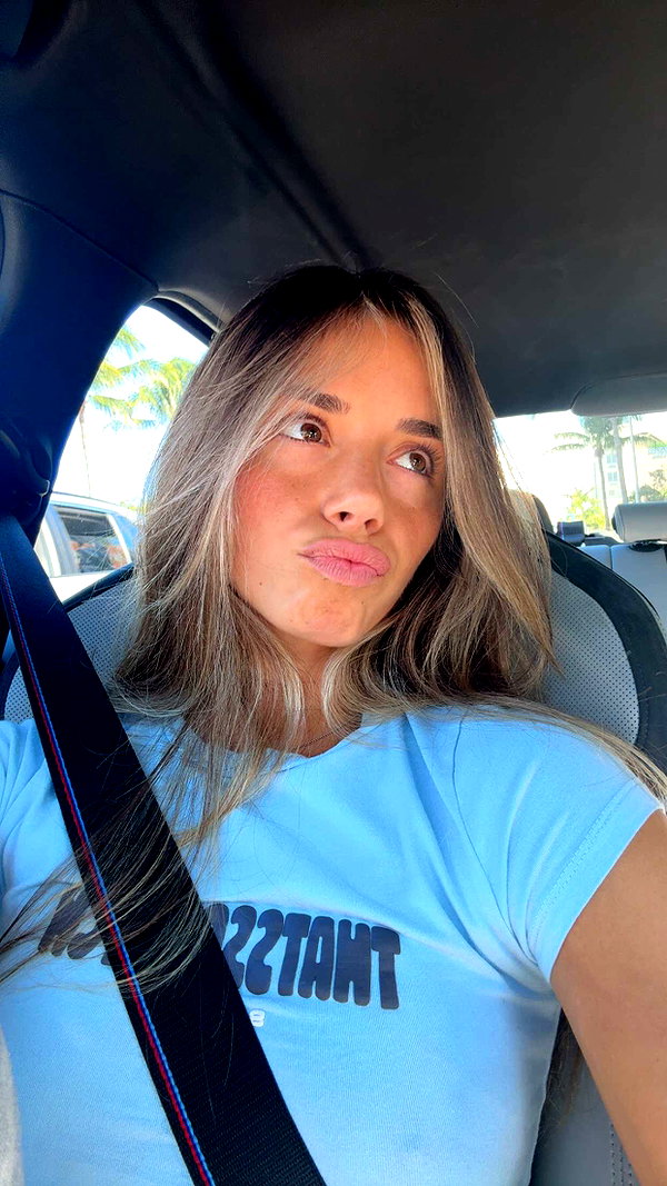 sadie.mckenna snapchat image archive image
