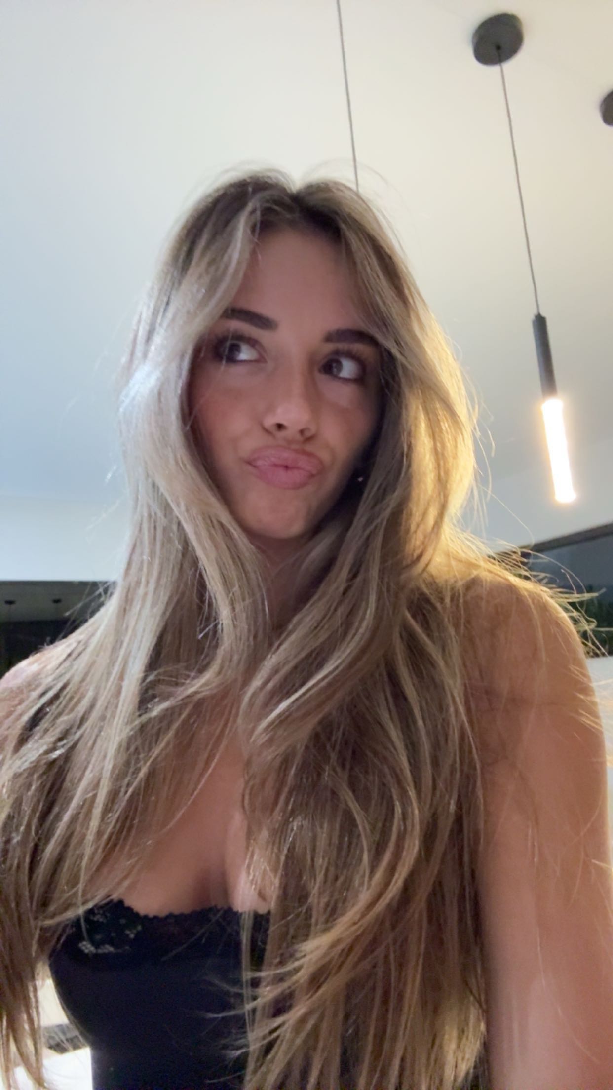 sadie.mckenna snapchat image archive image