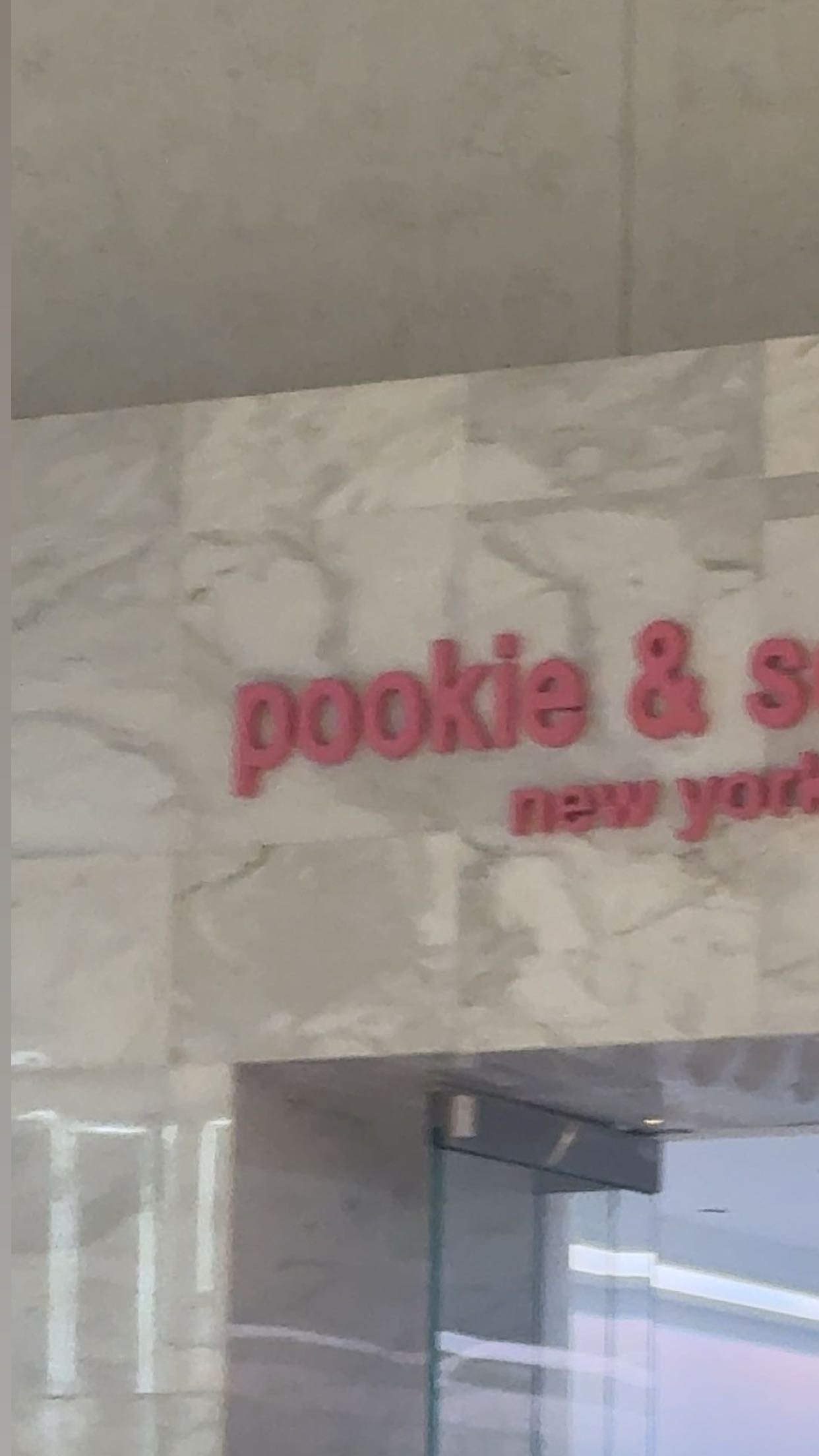 sadie.mckenna snapchat image archive image