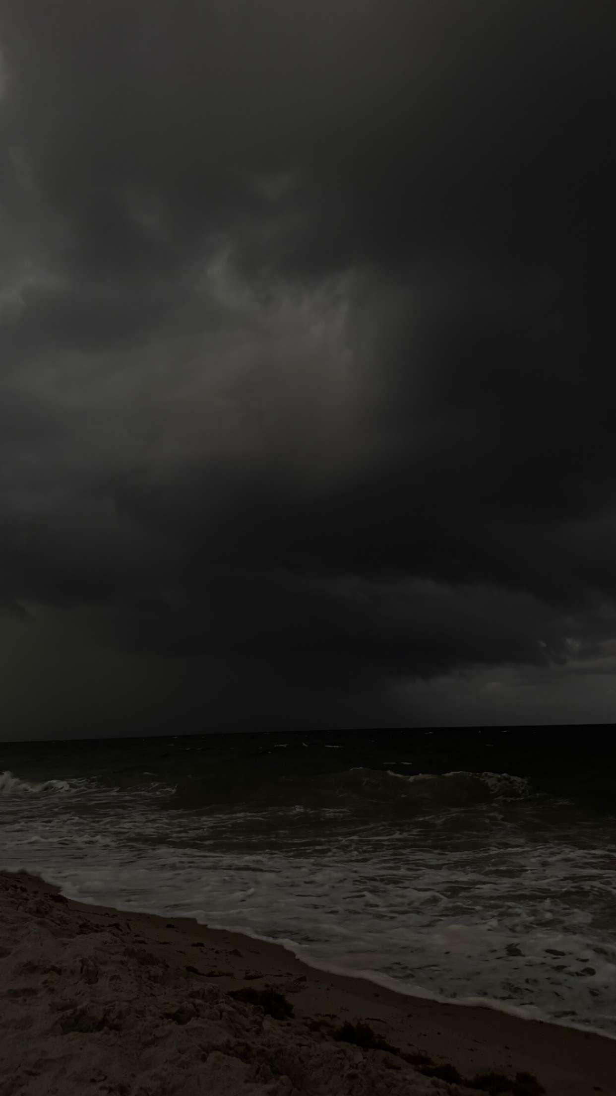 sadie.mckenna snapchat image archive image