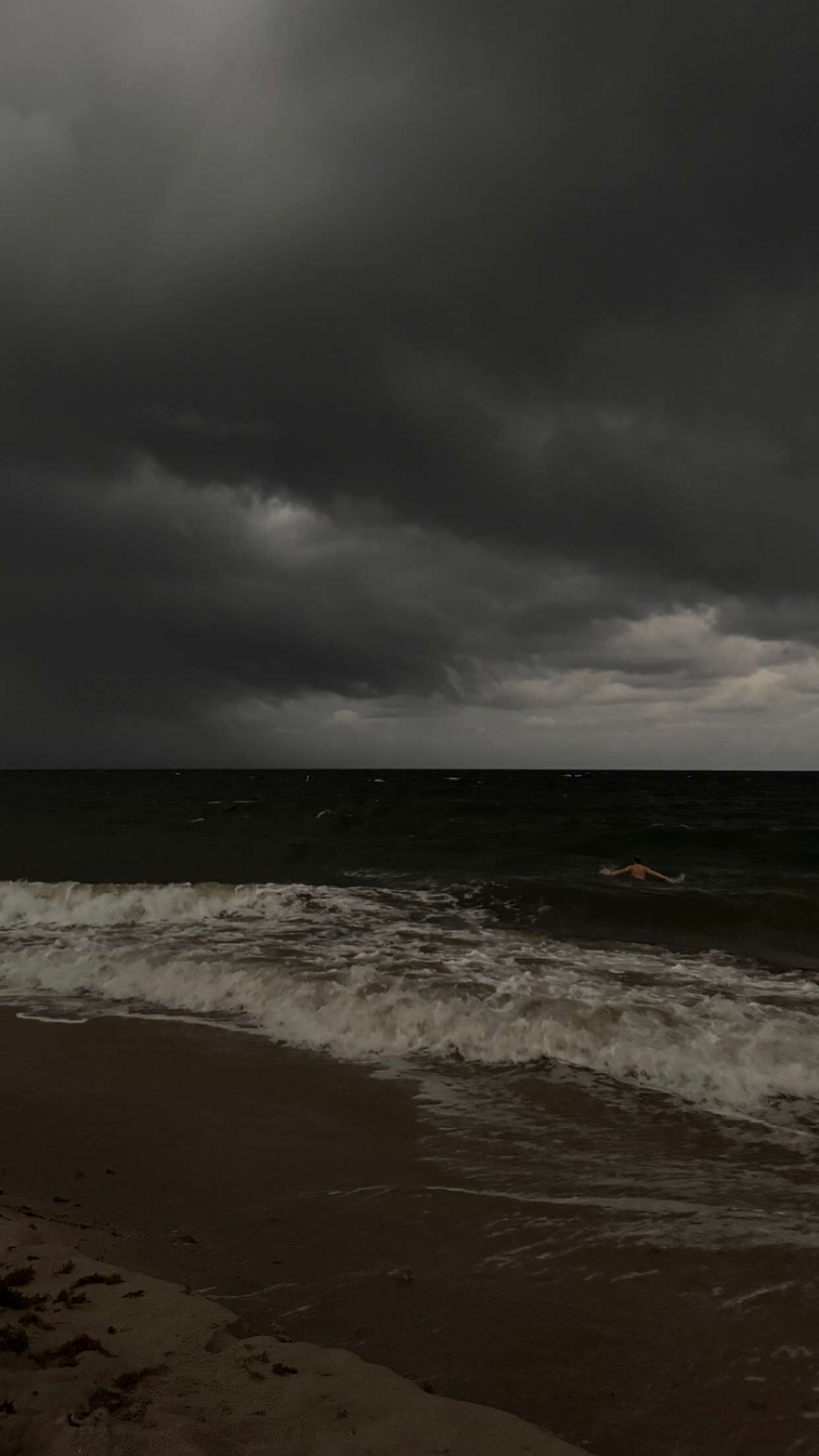 sadie.mckenna snapchat image archive image