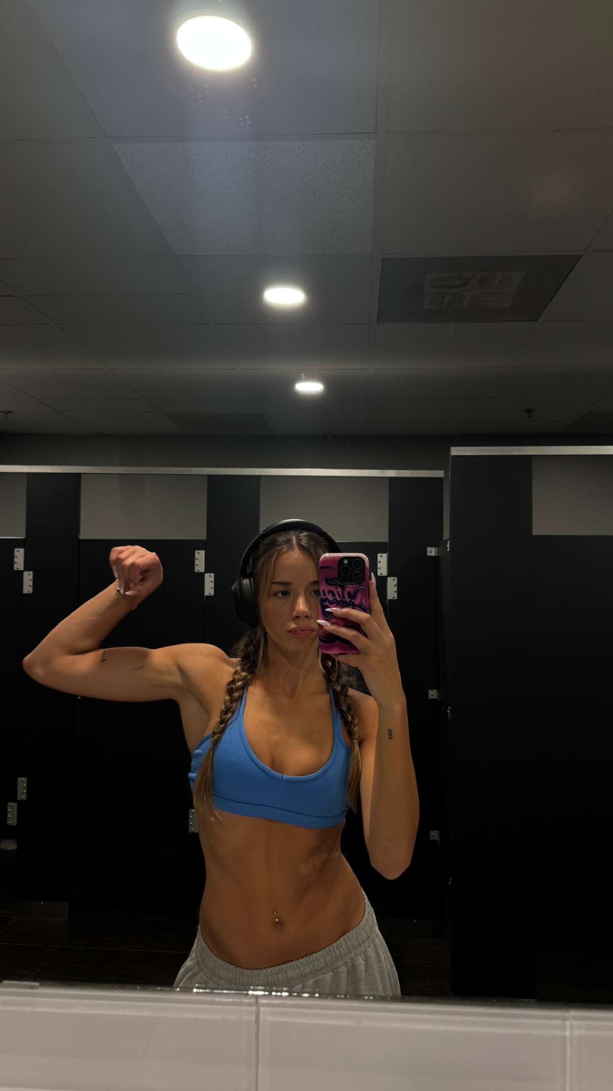 sadie.mckenna snapchat image archive image