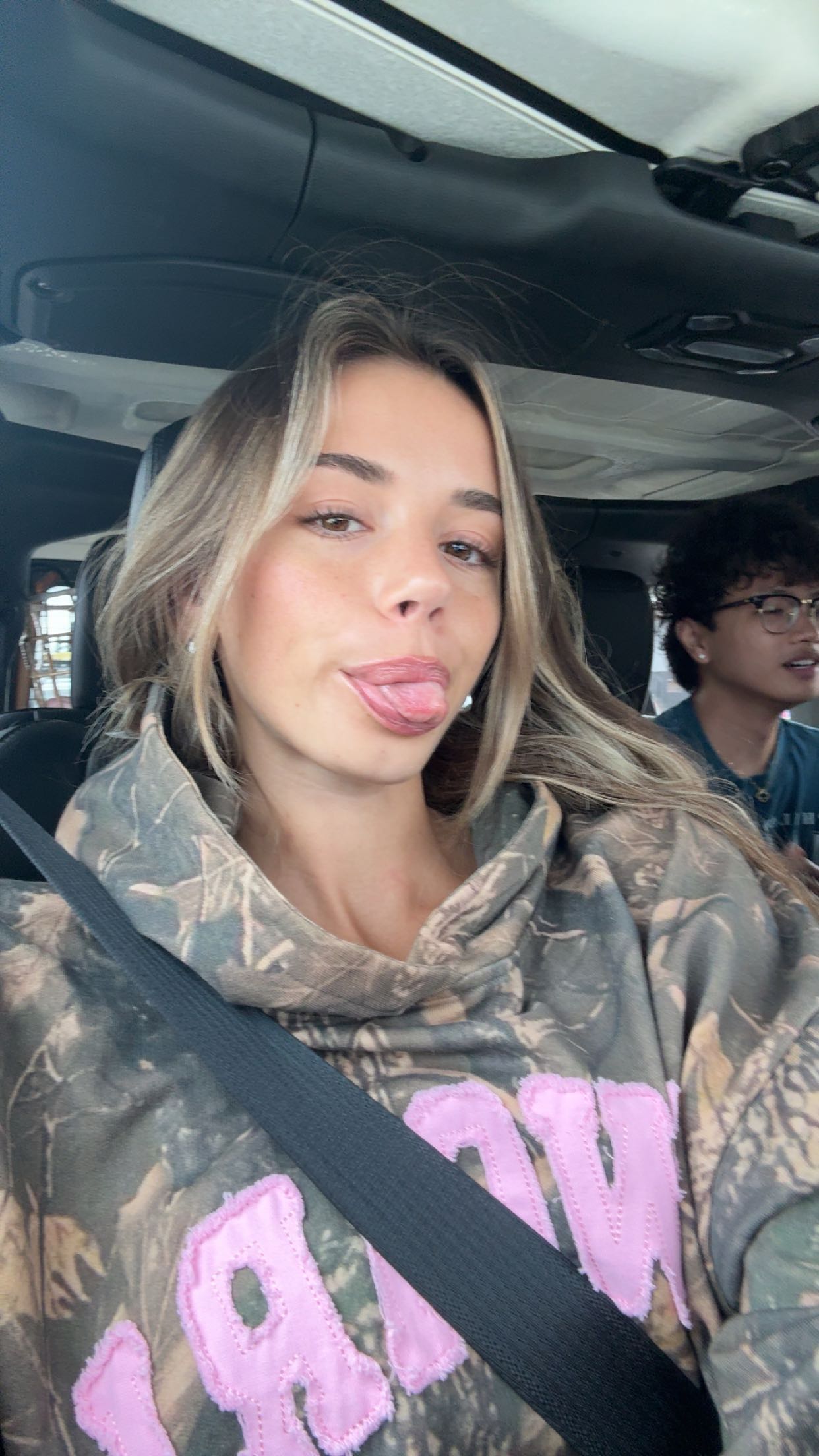 sadie.mckenna snapchat image archive image