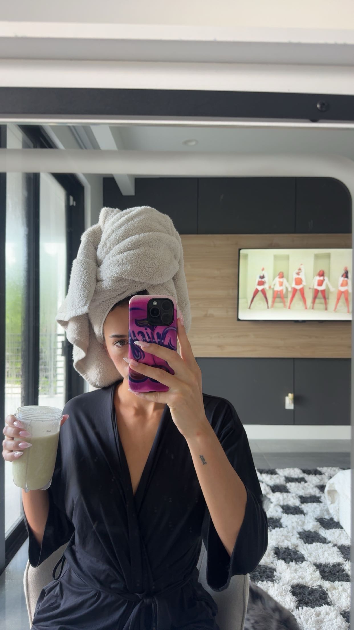 sadie.mckenna snapchat image archive image