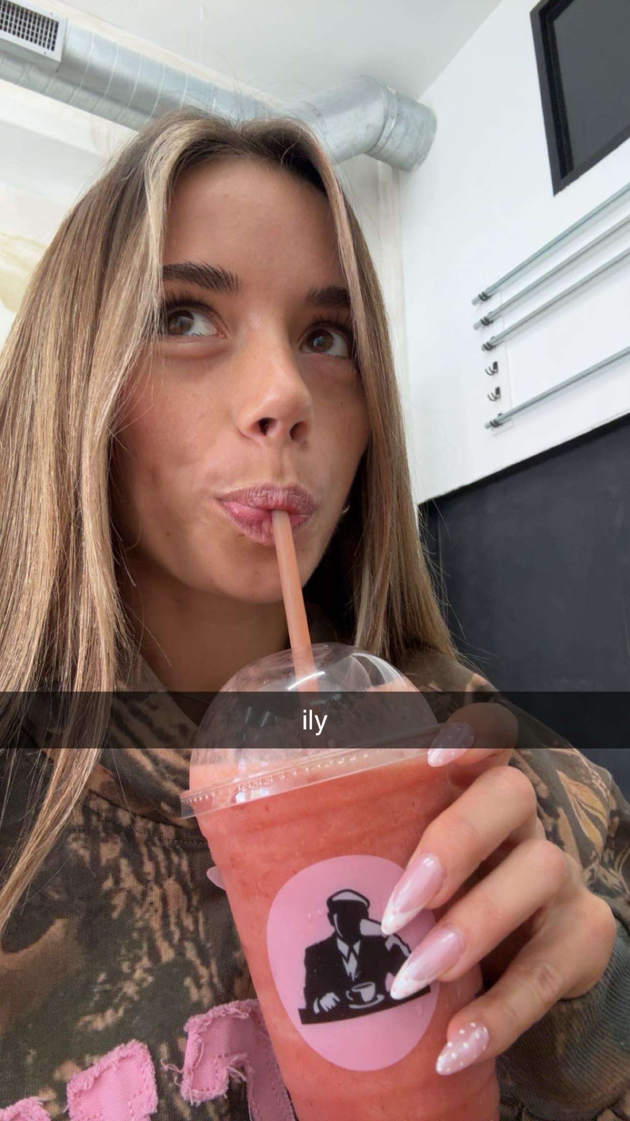 sadie.mckenna snapchat image archive image