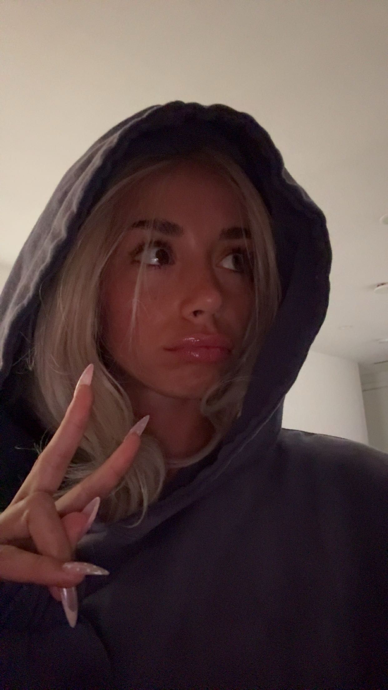 sadie.mckenna snapchat image archive image