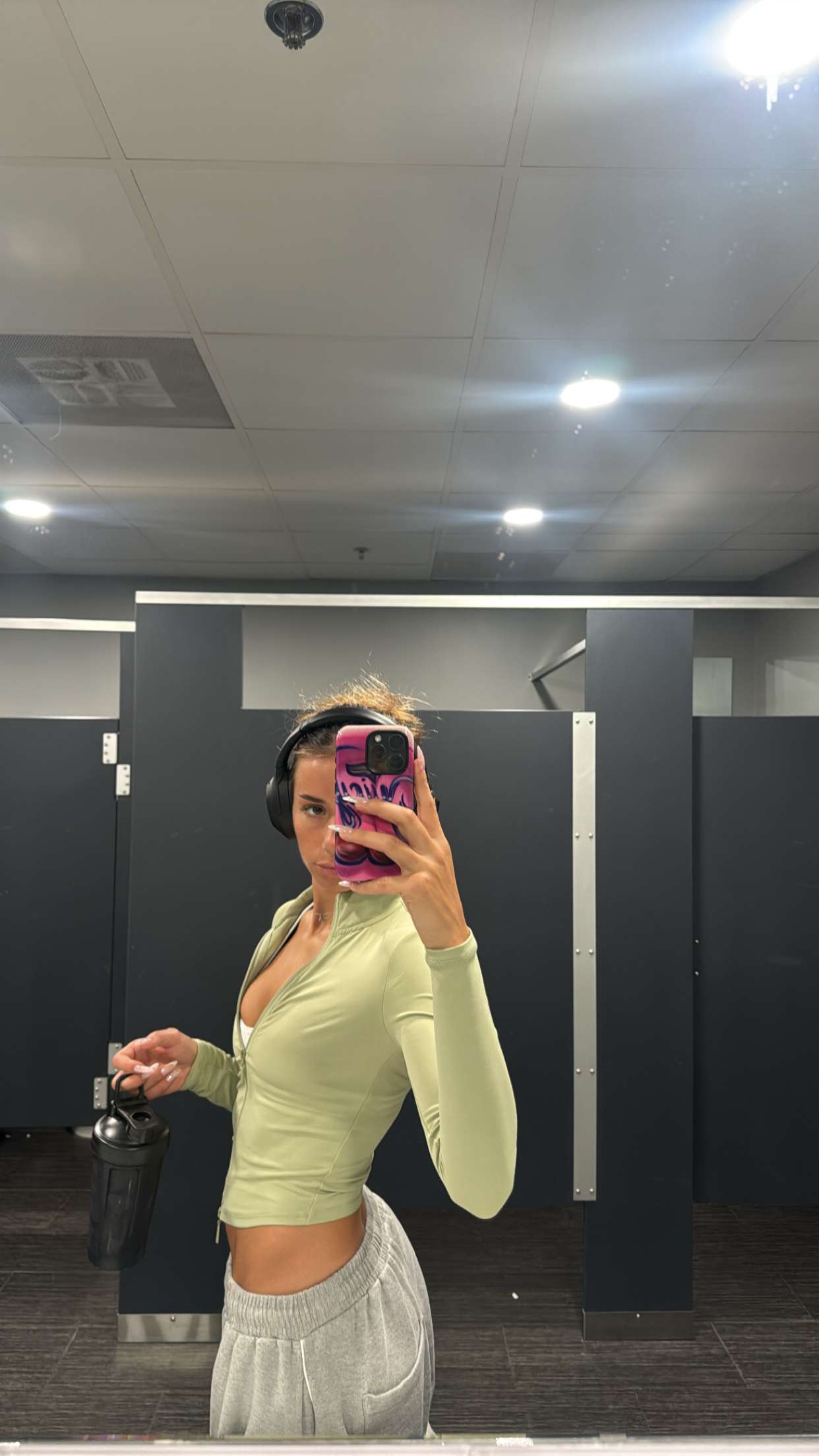 sadie.mckenna snapchat image archive image