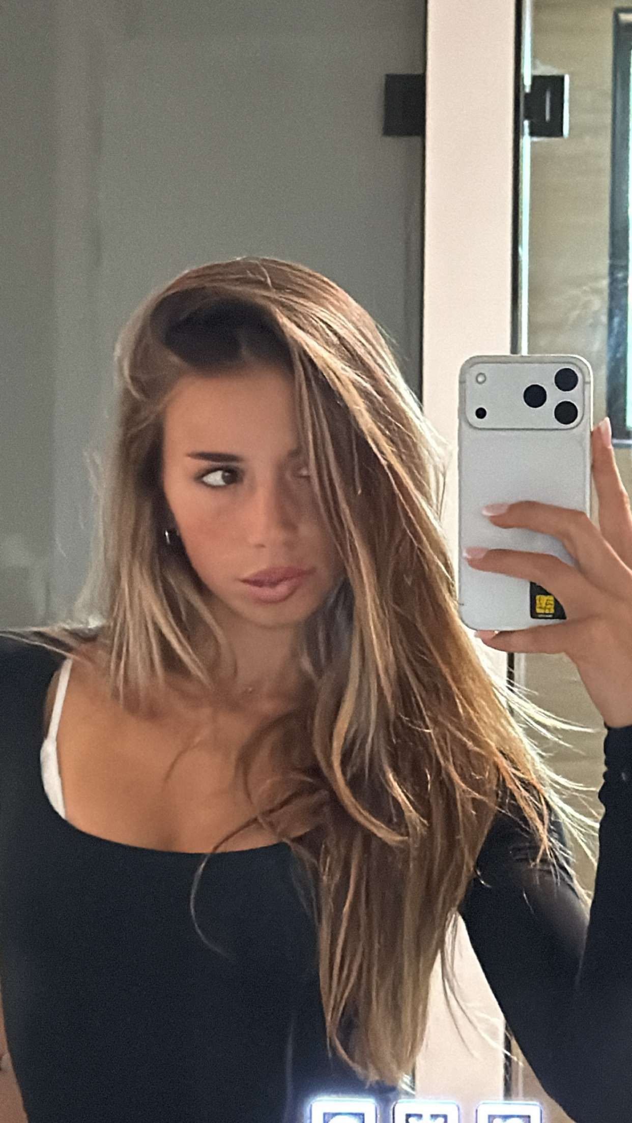 sadie.mckenna snapchat image archive image