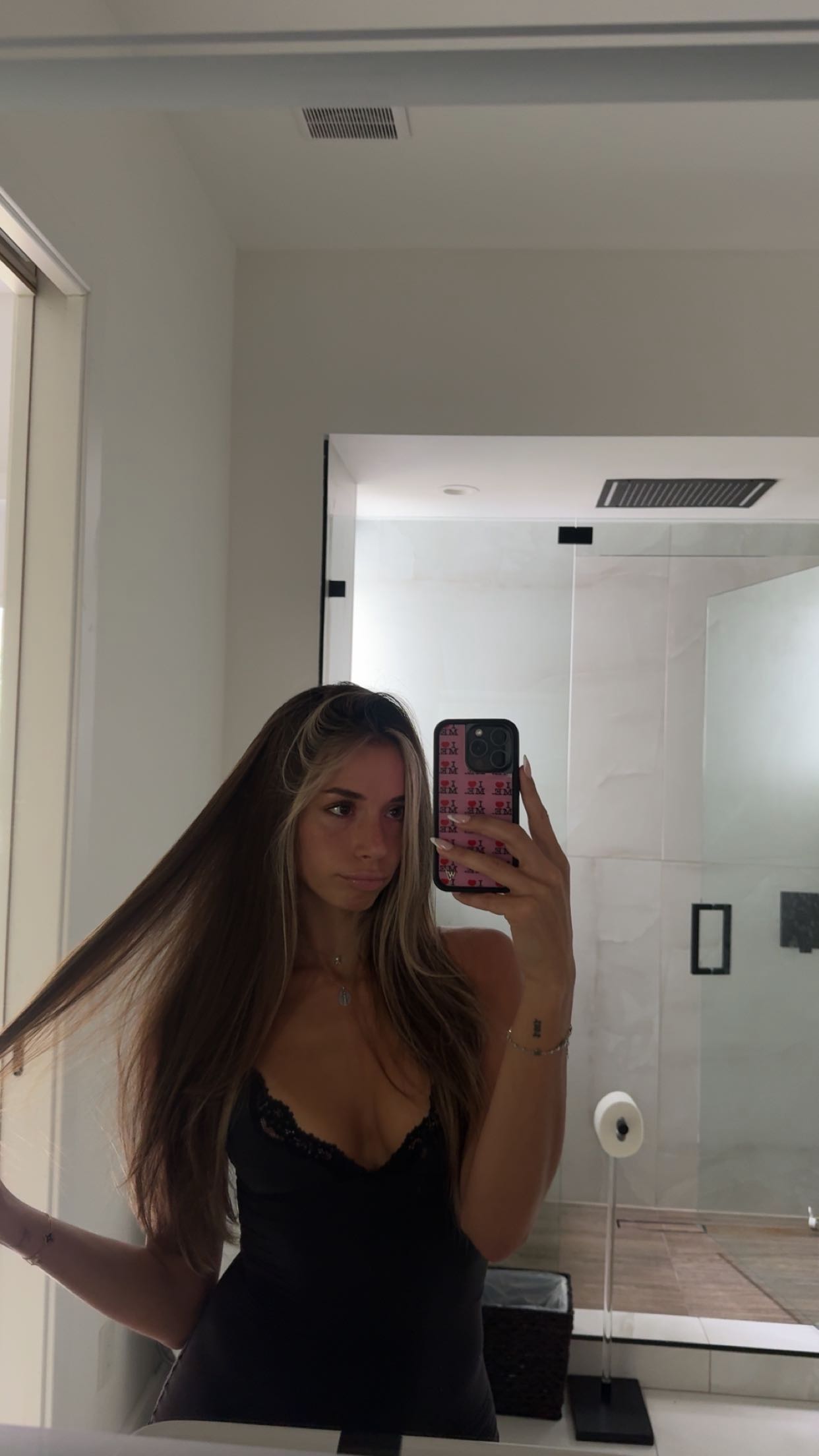 sadie.mckenna snapchat image archive image