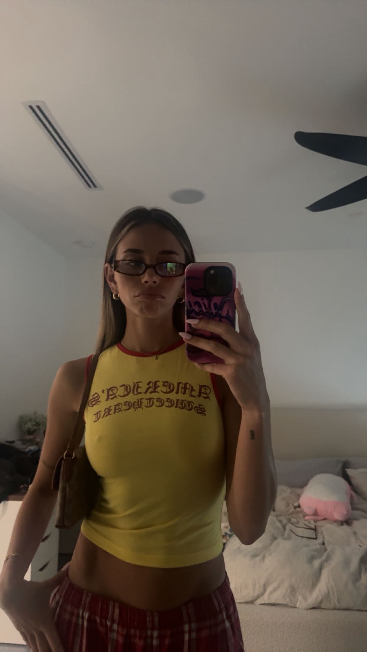 sadie.mckenna snapchat image archive image