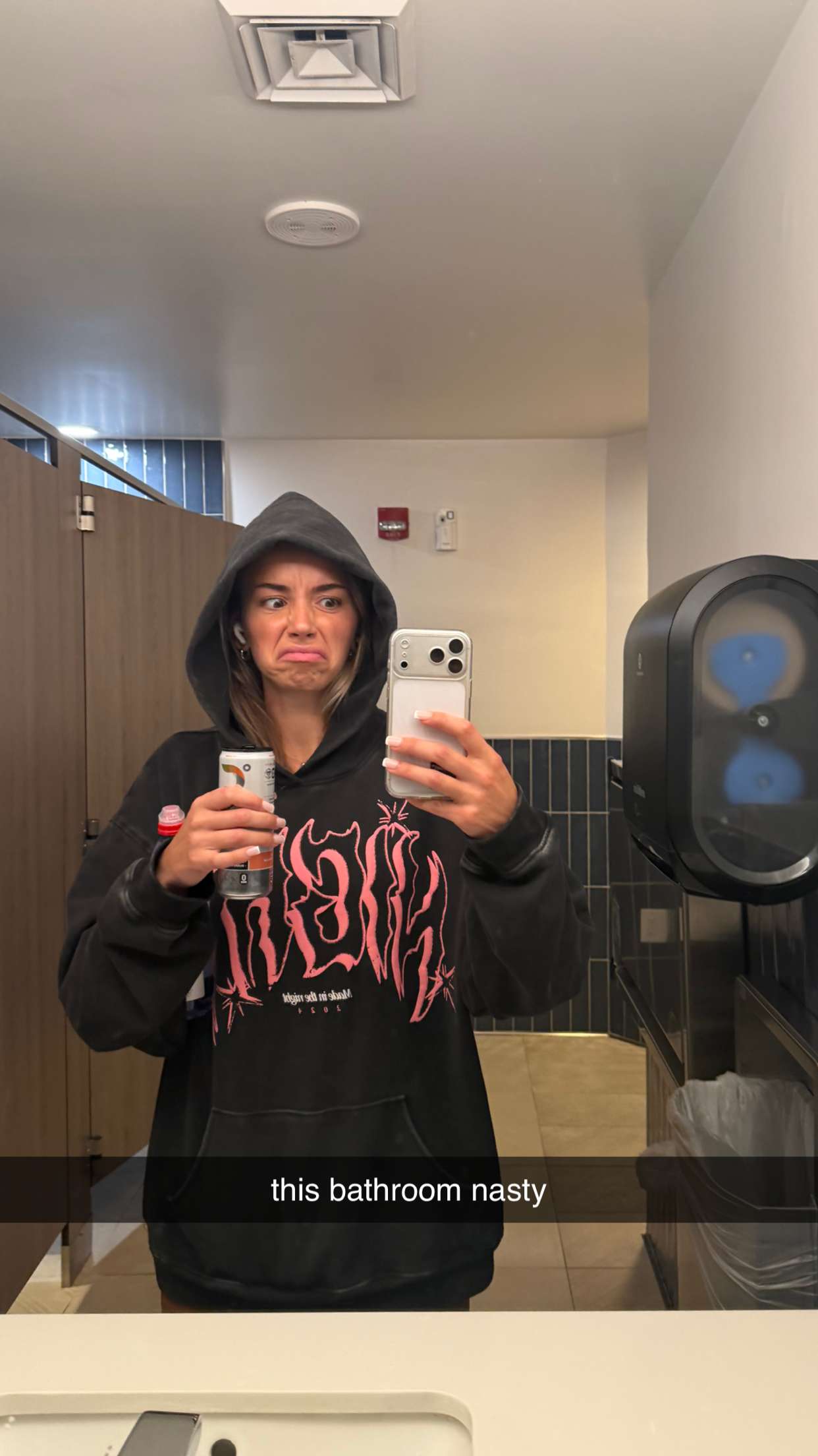 sadie.mckenna snapchat image archive image