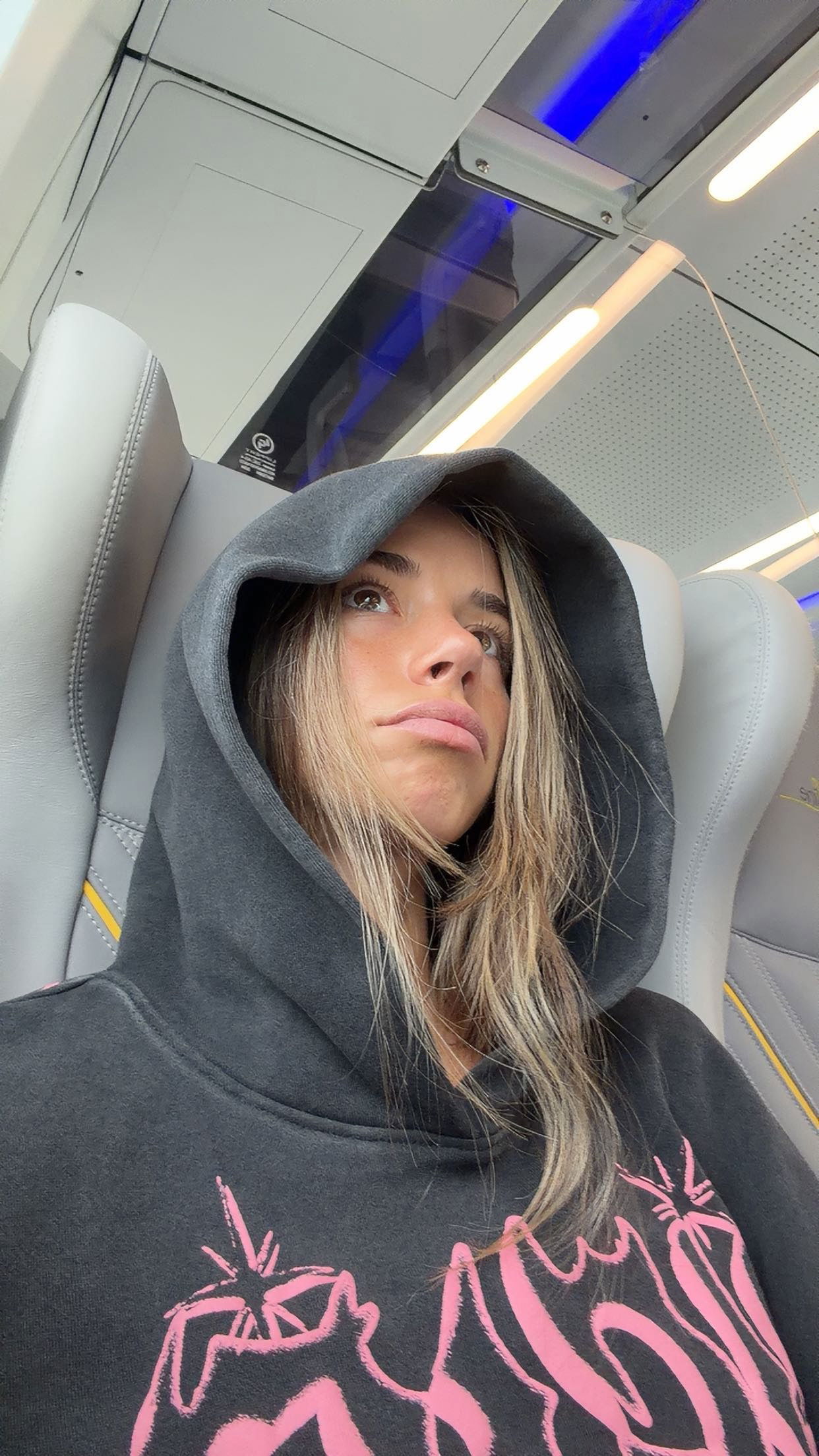 sadie.mckenna snapchat image archive image