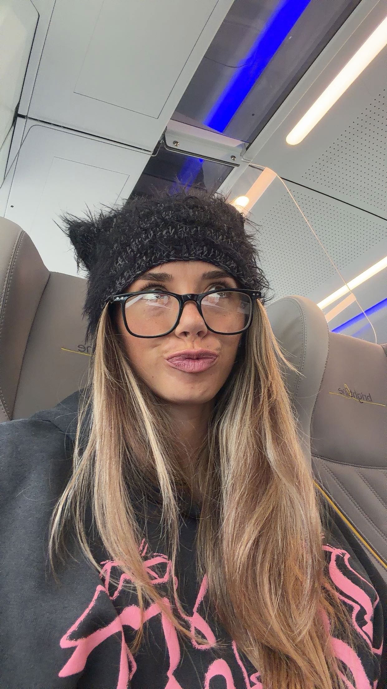 sadie.mckenna snapchat image archive image