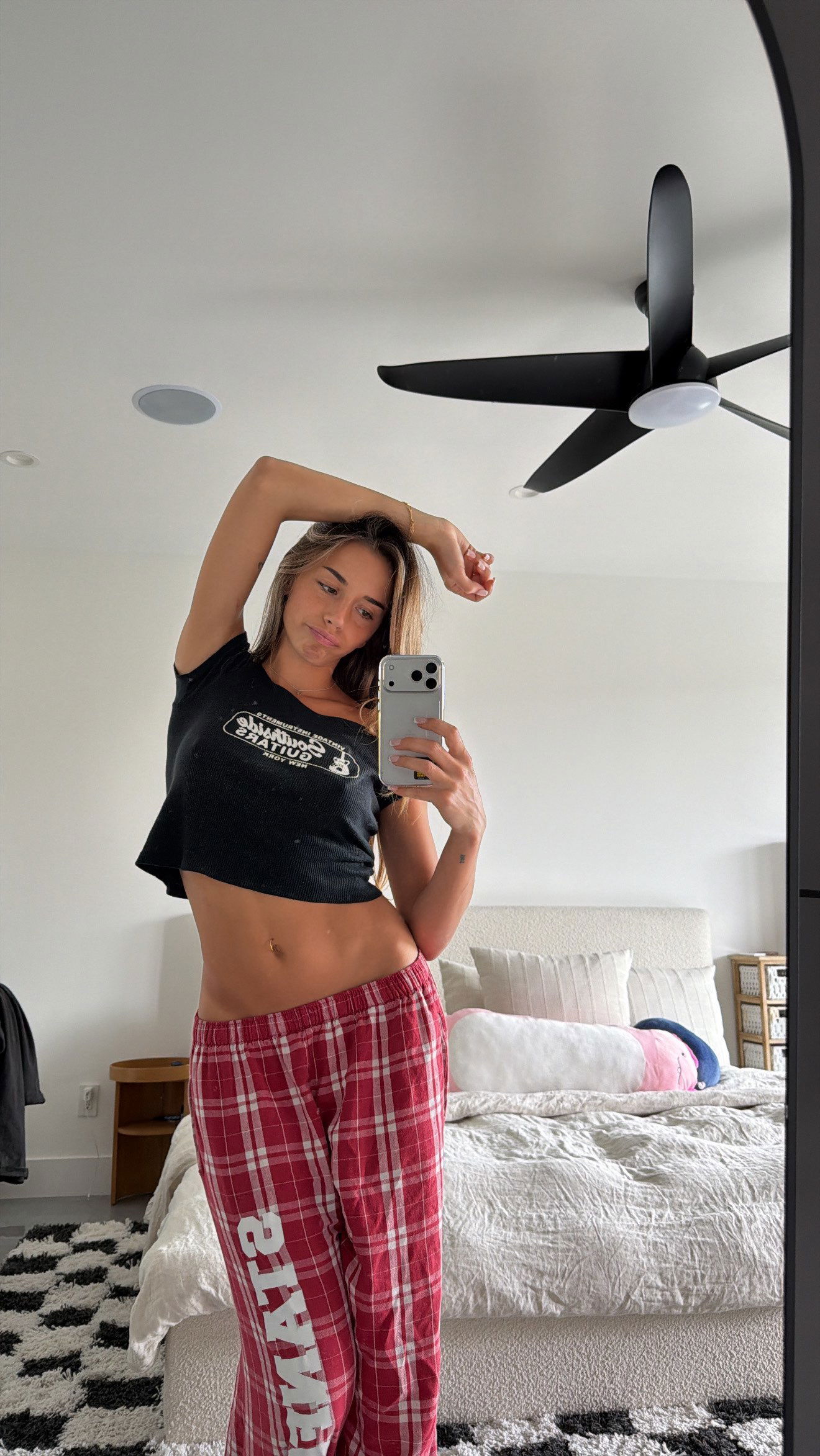 sadie.mckenna snapchat image archive image