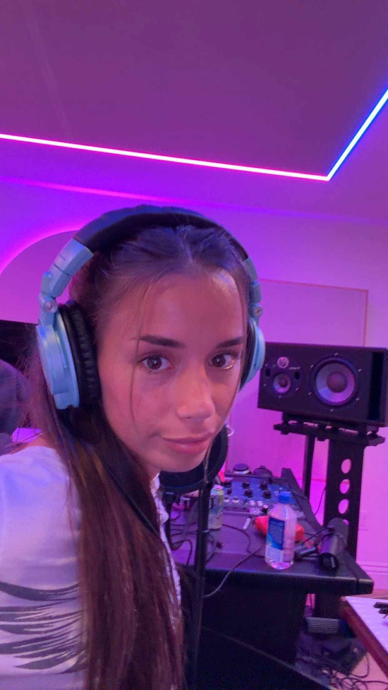 sadie.mckenna snapchat image archive image