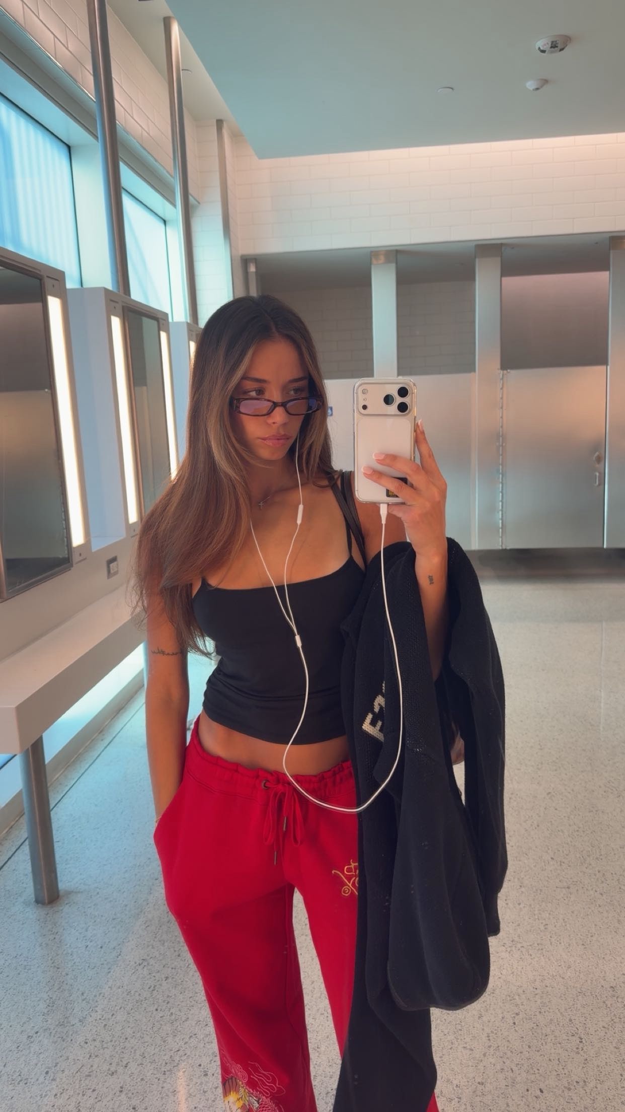 sadie.mckenna snapchat image archive image