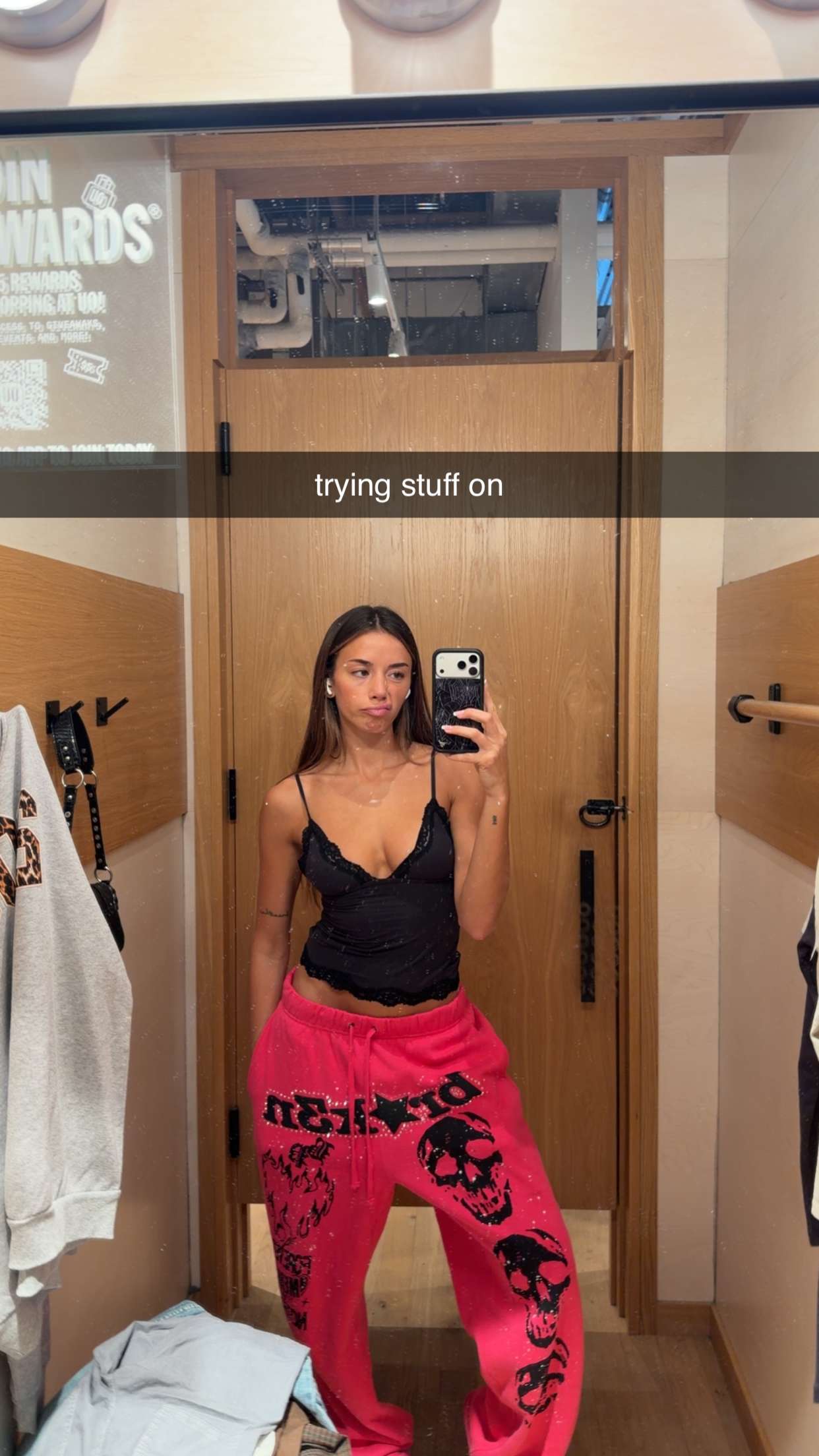 sadie.mckenna snapchat image archive image