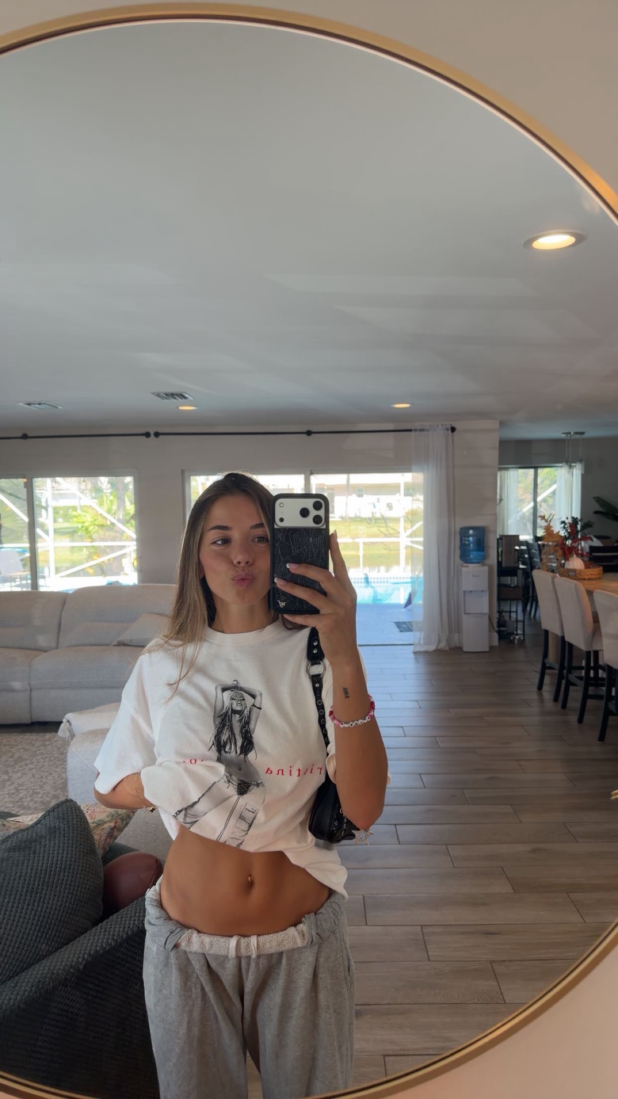 sadie.mckenna snapchat image archive image