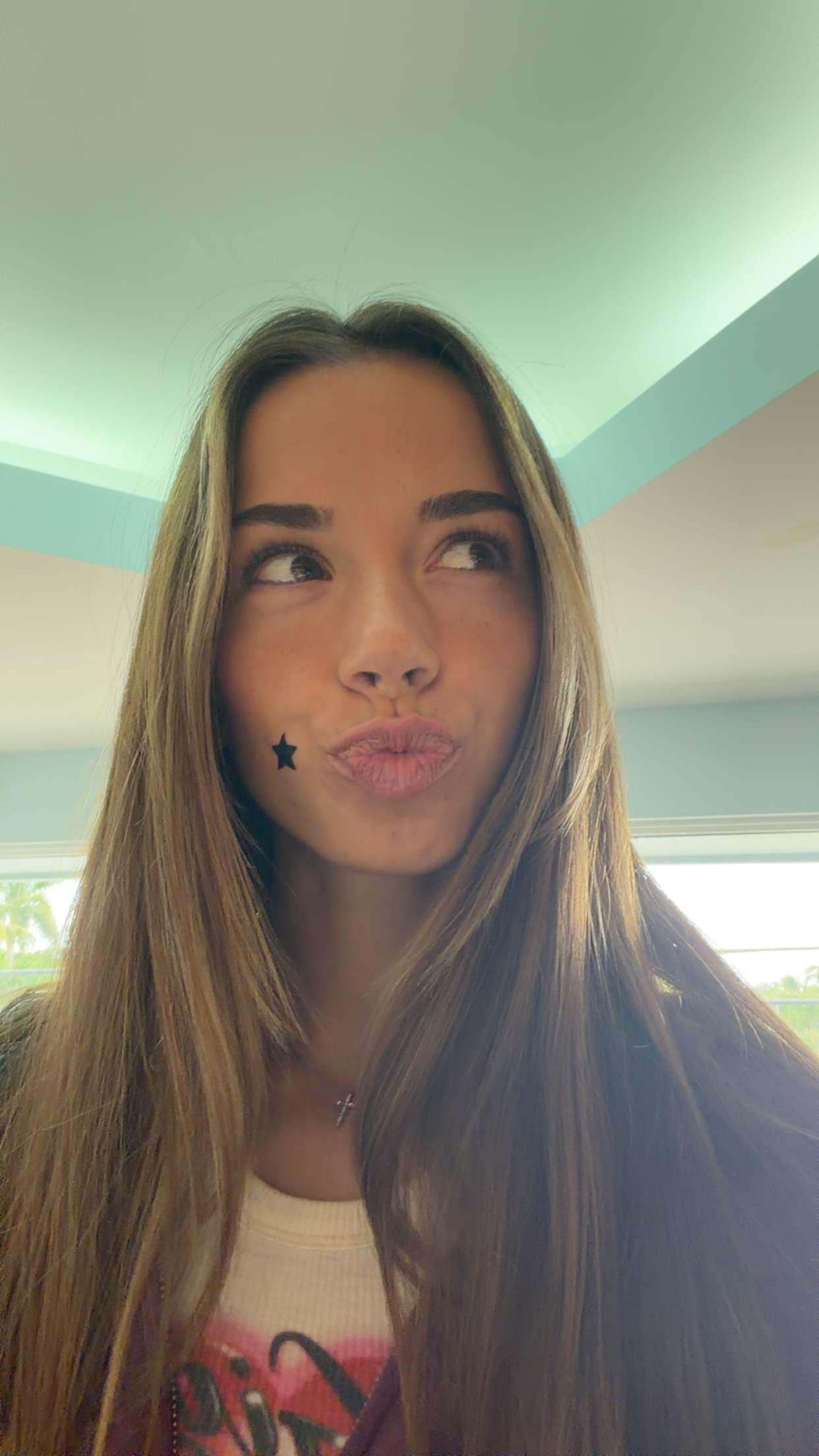 sadie.mckenna snapchat image archive image