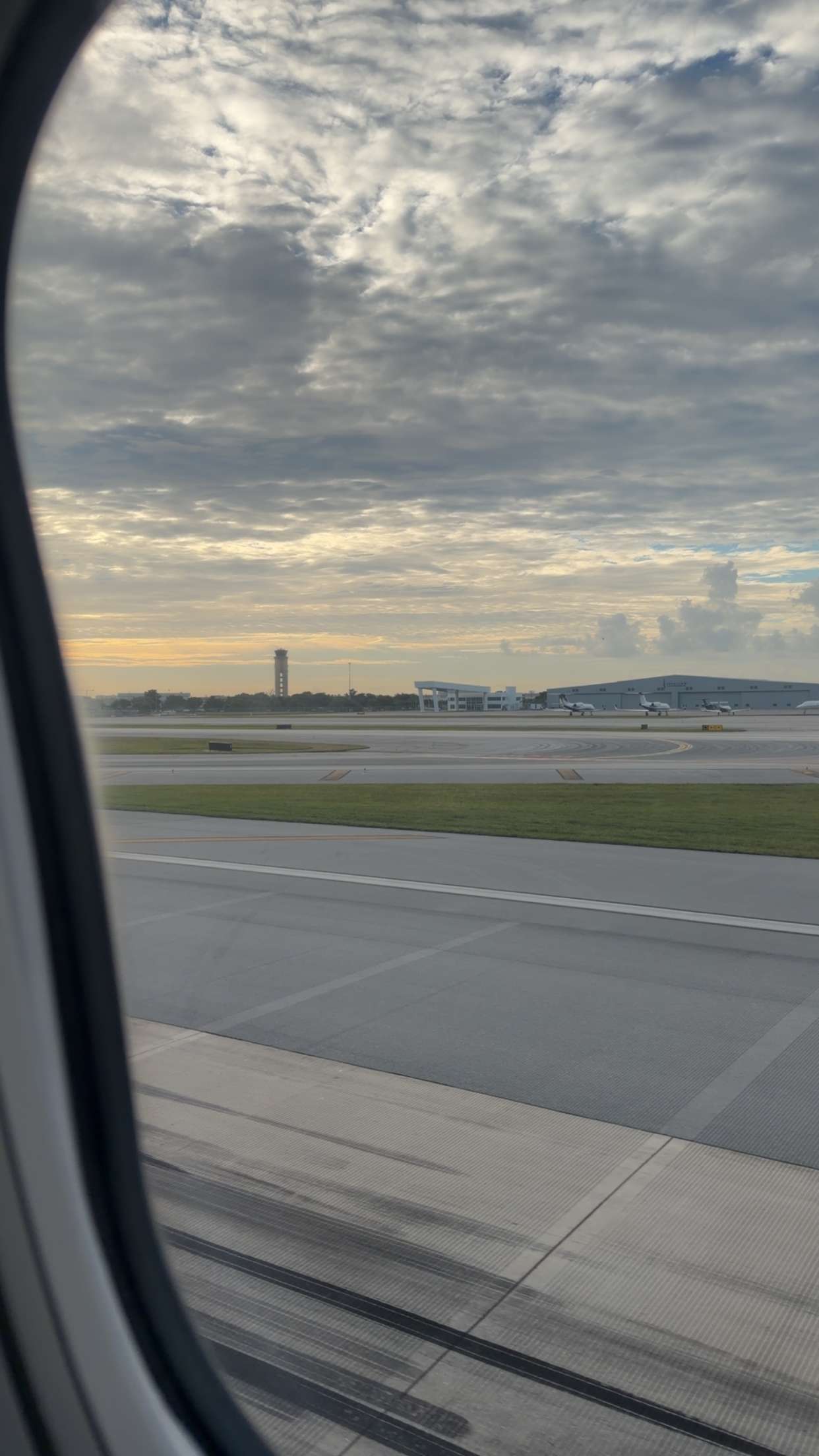 sadie.mckenna snapchat image archive image