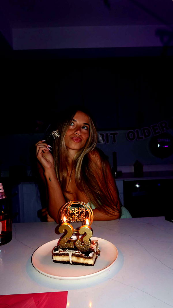 sadie.mckenna image ~ Altpins