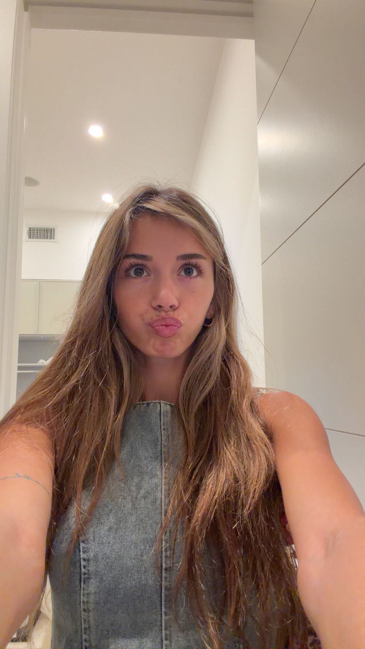 sadie.mckenna snapchat image archive image