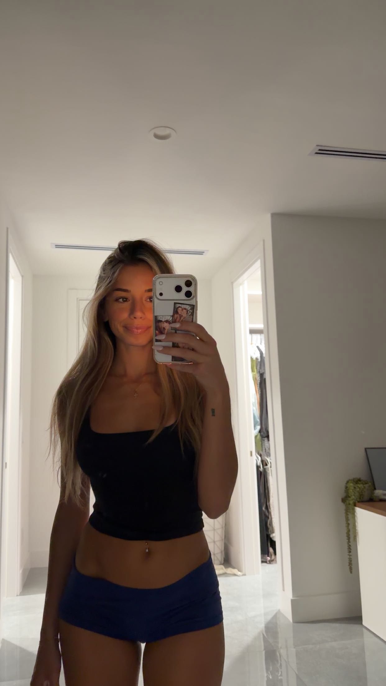 sadie.mckenna snapchat image archive image