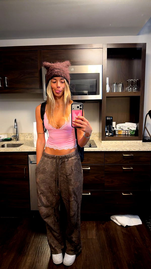 sadie.mckenna image ~ Altpins