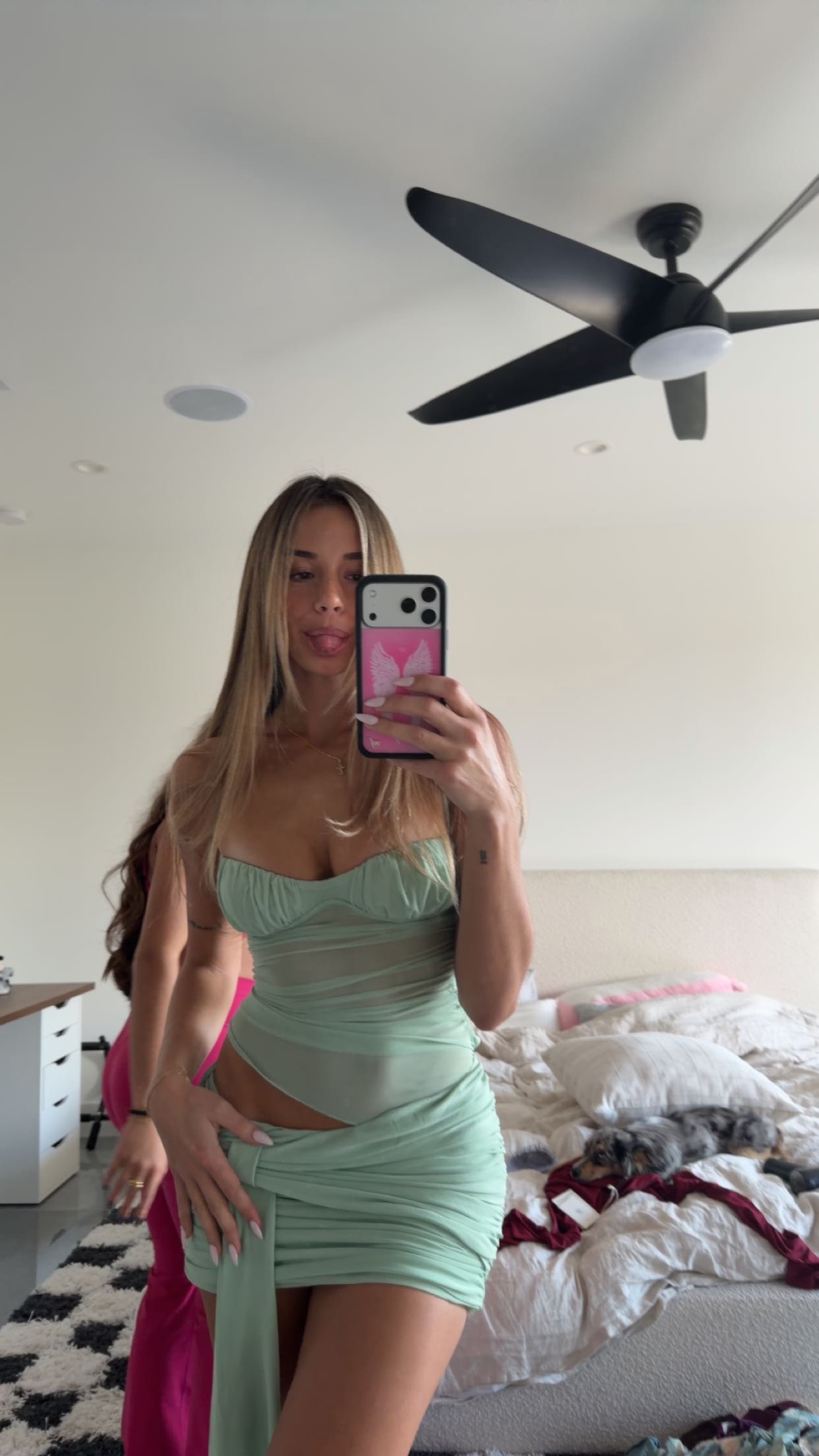 sadie.mckenna snapchat image archive image