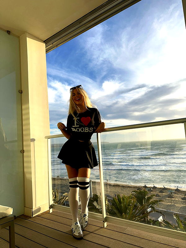 samantrasunny image ~ Altpins