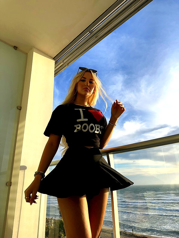 samantrasunny image ~ Altpins