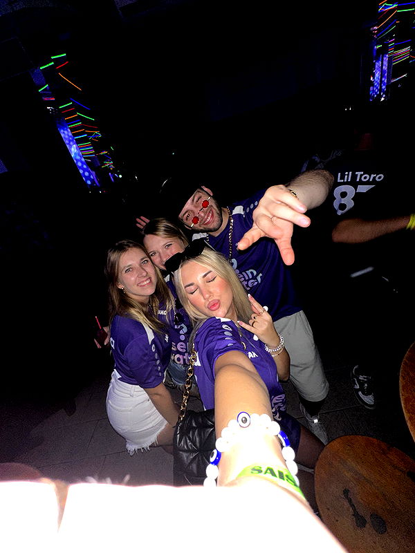 samantrasunny image ~ Altpins