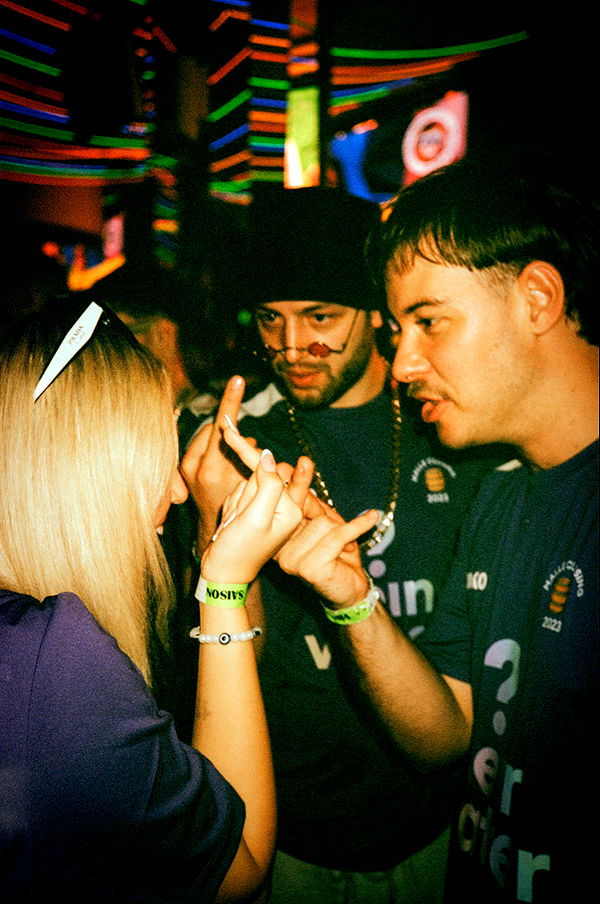 samantrasunny image ~ Altpins