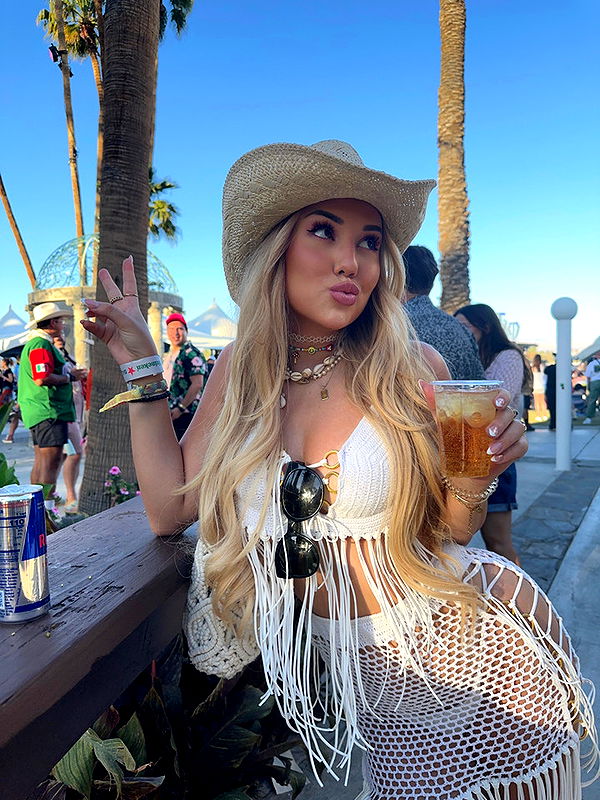 samantrasunny image ~ Altpins