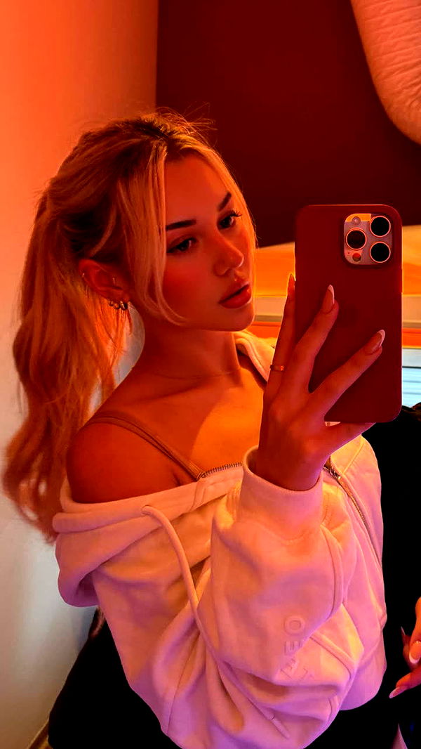 samantrasunny image ~ Altpins