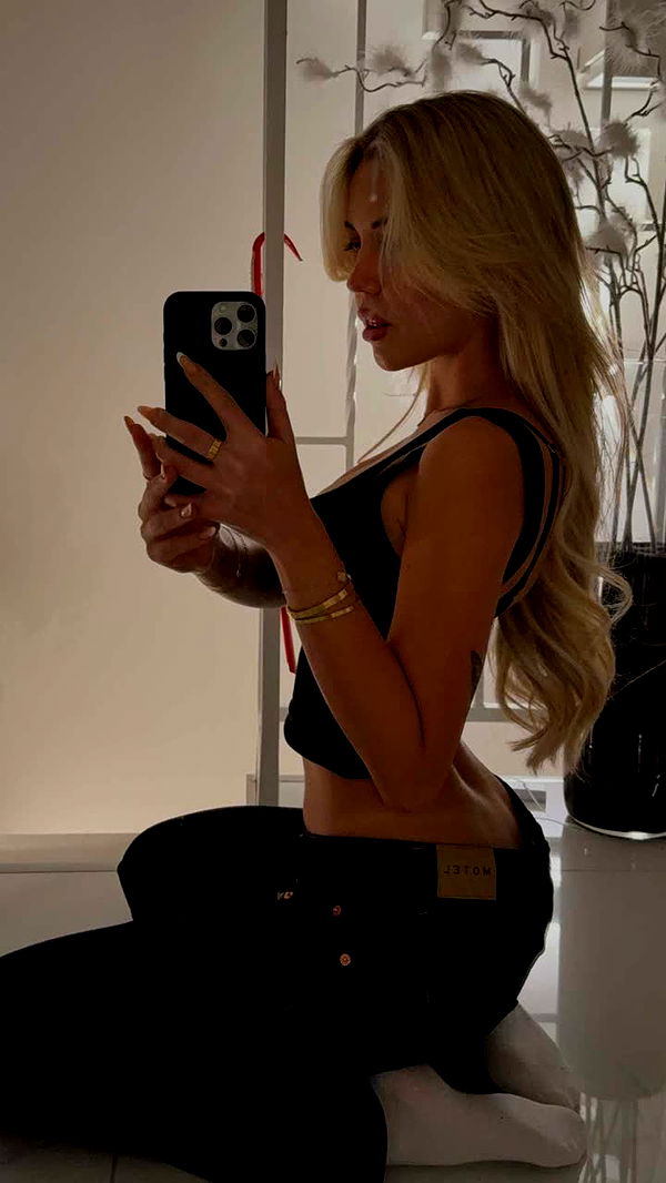 samantrasunny image ~ Altpins