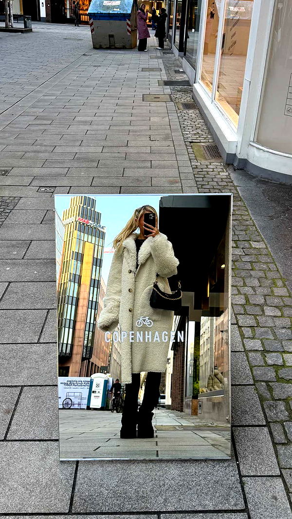 samantrasunny image ~ Altpins