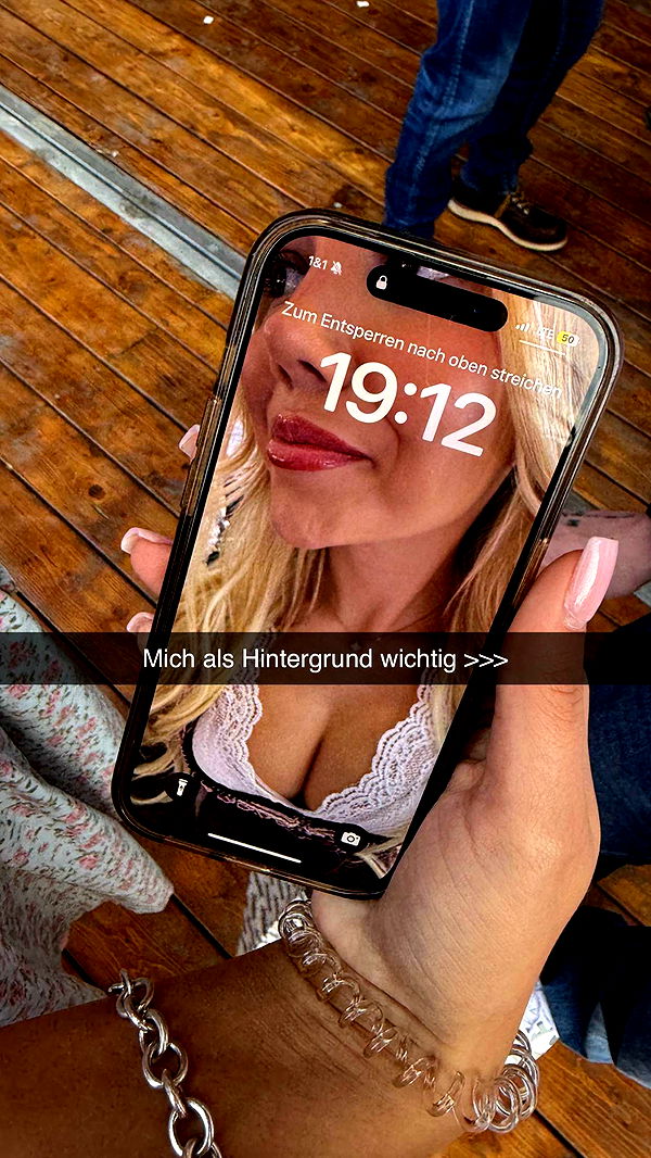 samantrasunny image ~ Altpins