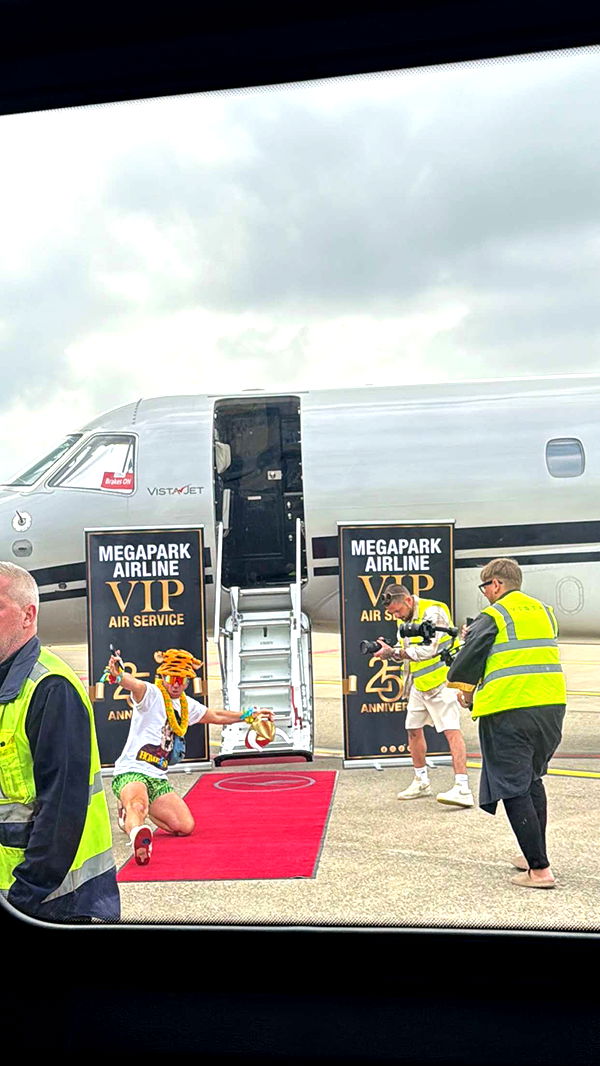 samantrasunny image ~ Altpins