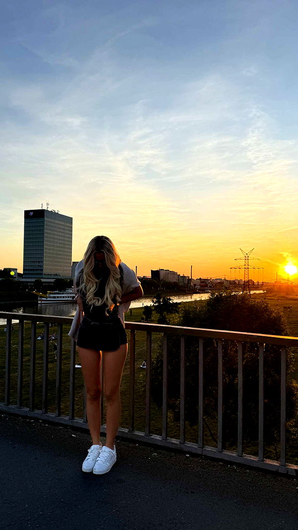 samantrasunny image ~ Altpins