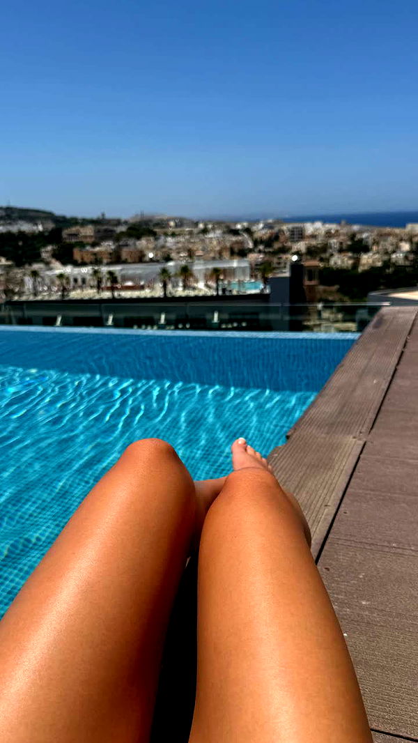 samantrasunny image ~ Altpins