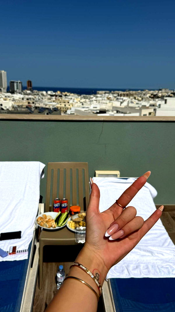 samantrasunny image ~ Altpins