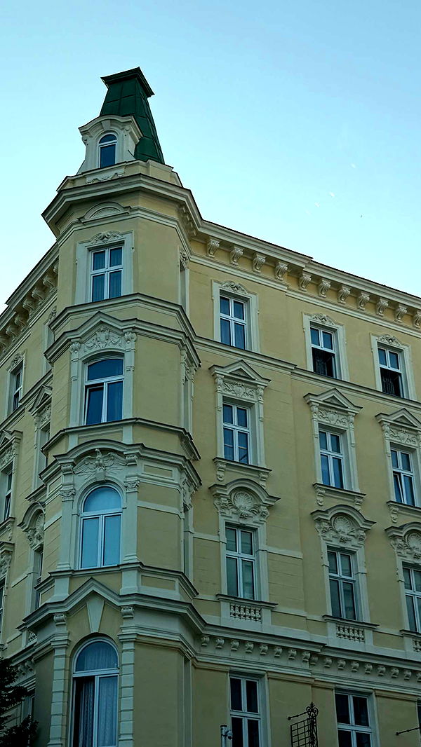 samantrasunny image ~ Altpins