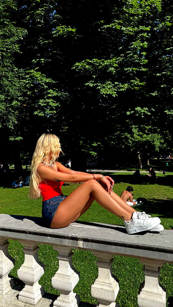 samantrasunny image ~ Altpins