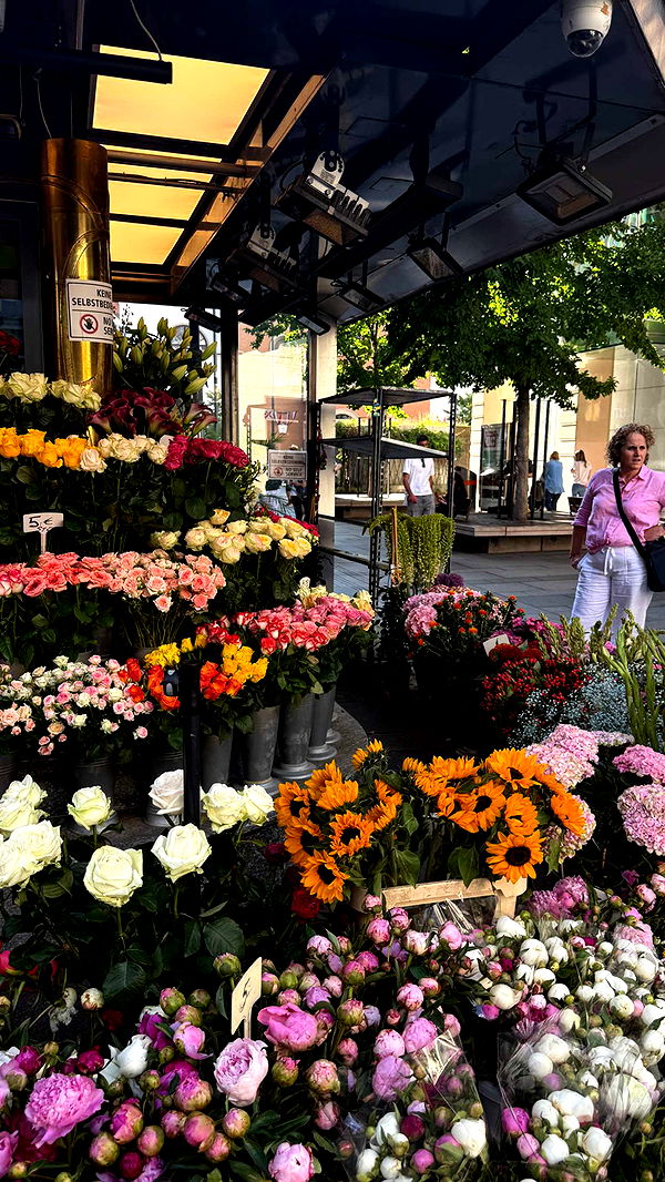 samantrasunny image ~ Altpins